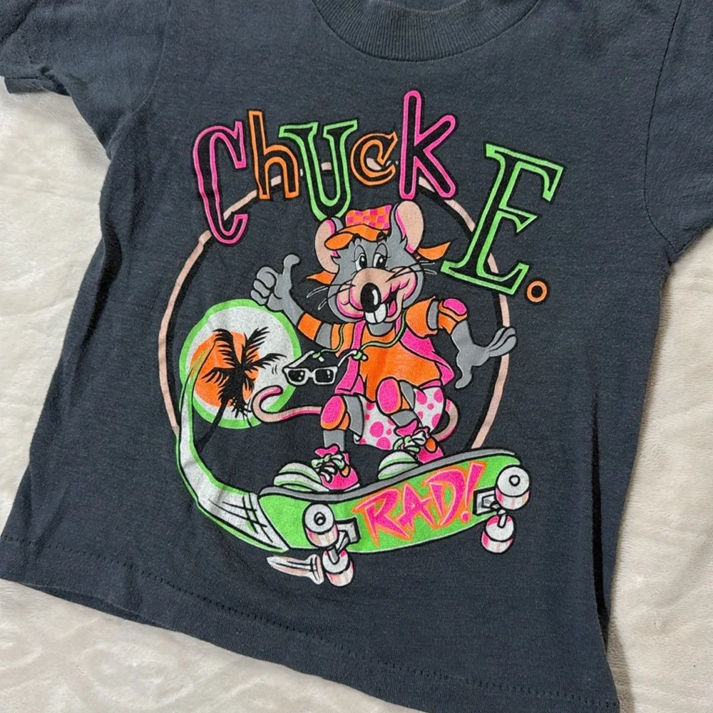 1990’s vintage‎ Chuck-E-Cheese kids shirt